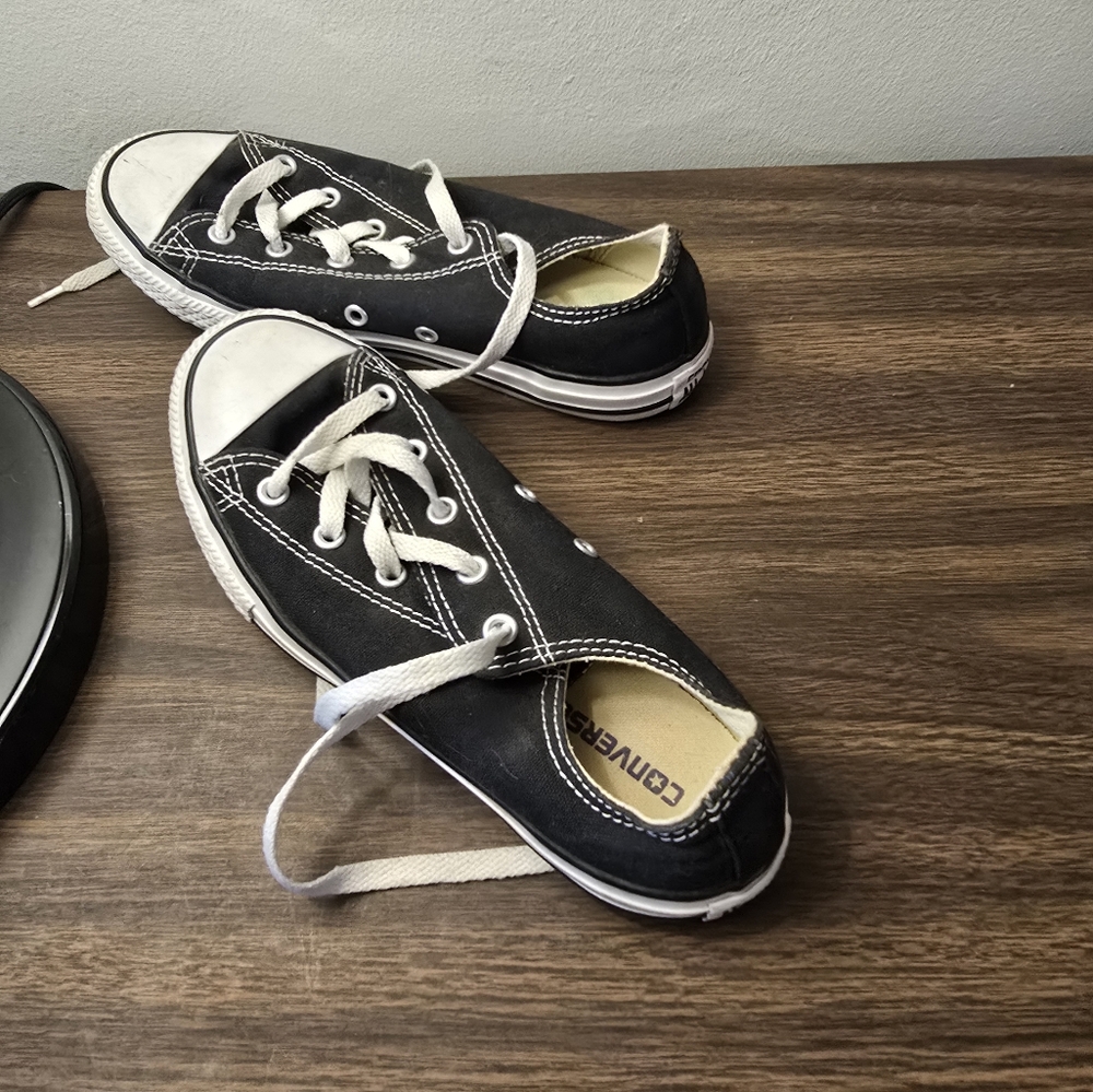 Converse Kids Black and White Sneakers Size 3 Big Kids